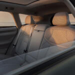 【画像】このスペックみたら「EVなんて……」とは言えないハズ！　ボルボの最新SUV「EX60」は東京〜広島を充電なしで走行可能!! 〜 画像43