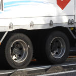 【画像】トラックのタイヤトラブルはガチでやばい！　重大事故を防ぐために「タイヤの空気圧・温度の管理モニター」が超重要だった 〜 画像3