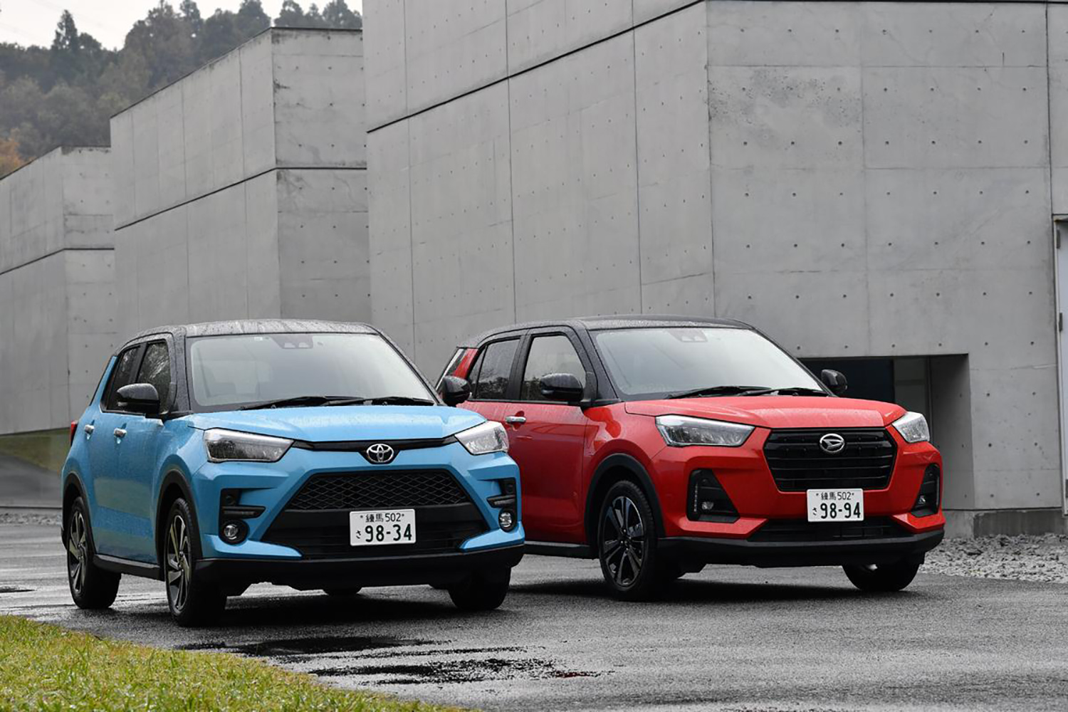 トヨタ・ライズとダイハツ・ロッキー