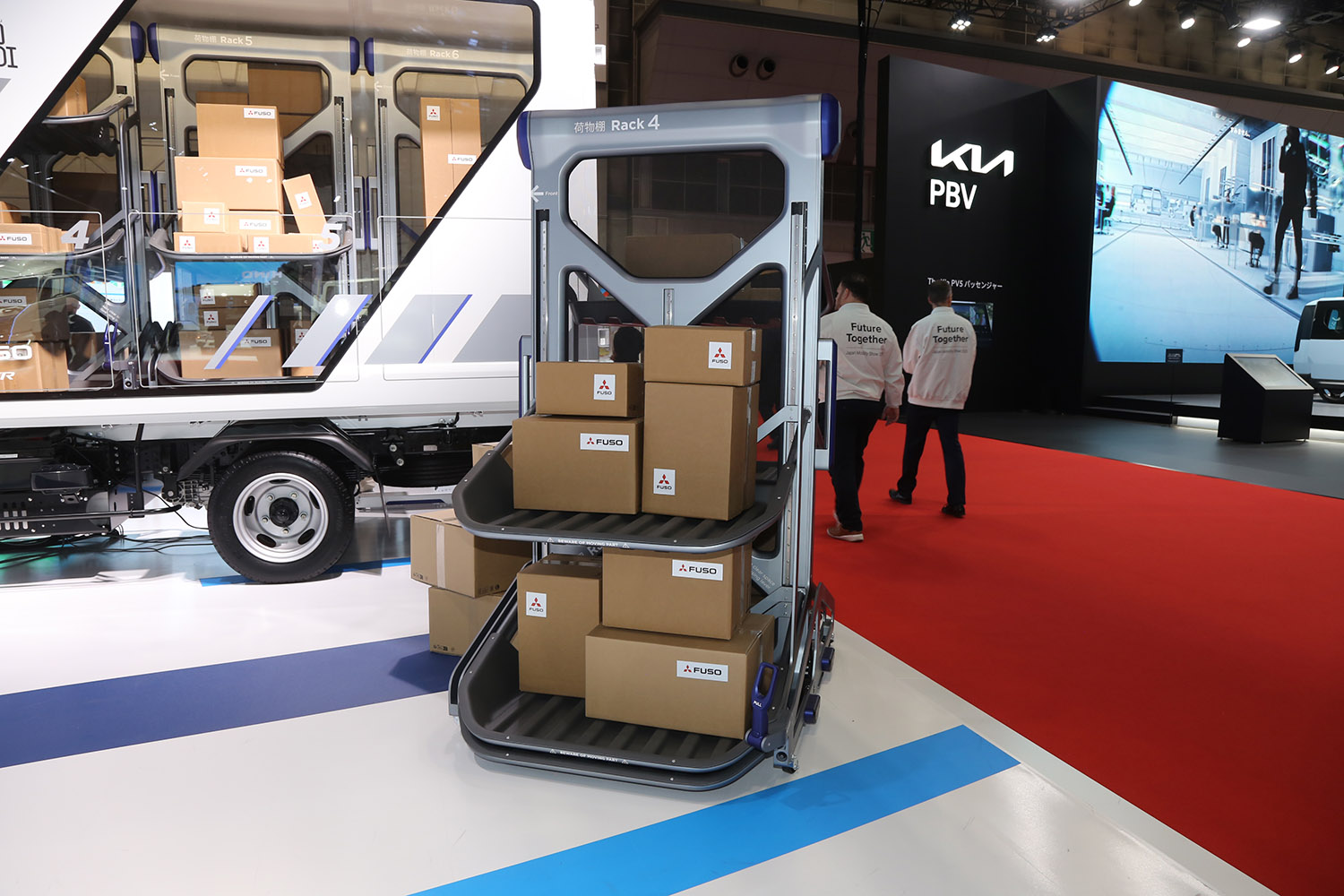 荷室内に入ることなく積荷を取り出すことができる「コボディ」が革命的すぎた 〜 画像3