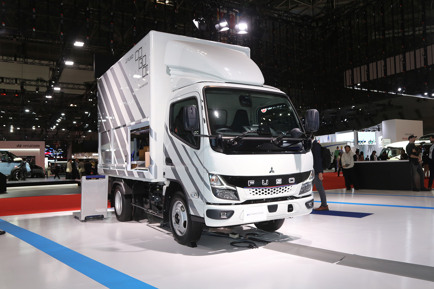 三菱ふそうの荷台コンテナのコンセプト「コボディ」