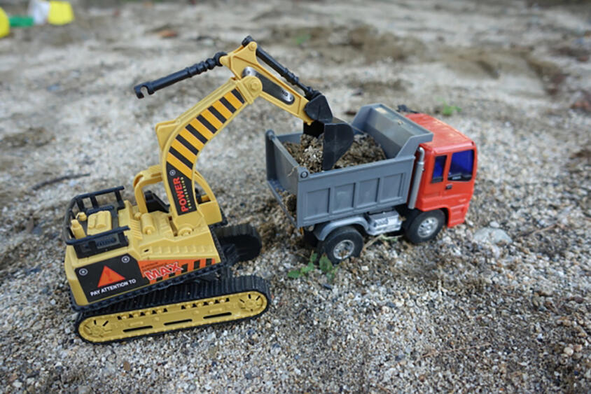 まっとうなデコトラ乗りまで悪にみられる！　迷惑な改造トラックは即刻消えるべき!!