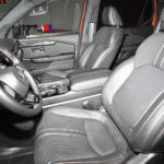 【画像】ひょっとして日本導入!?　HRCがイジったホンダの北米向け大型SUV「パスポート」に「日本のナンバー」が取り付けられていたワケ【東京オートサロン2026】 〜 画像6