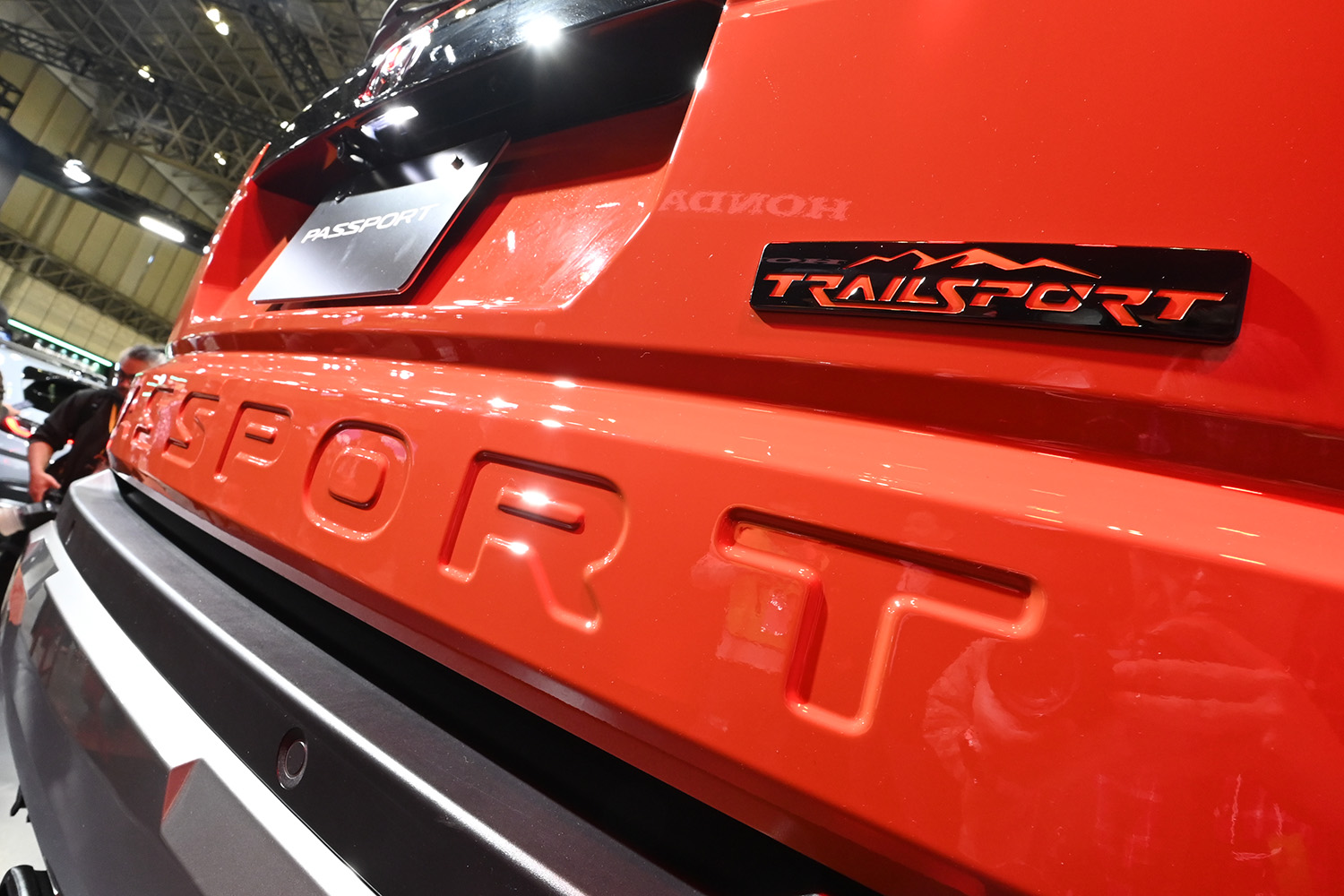 ホンダ・パスポート・トレイルスポーツのリヤエンド 〜 画像16