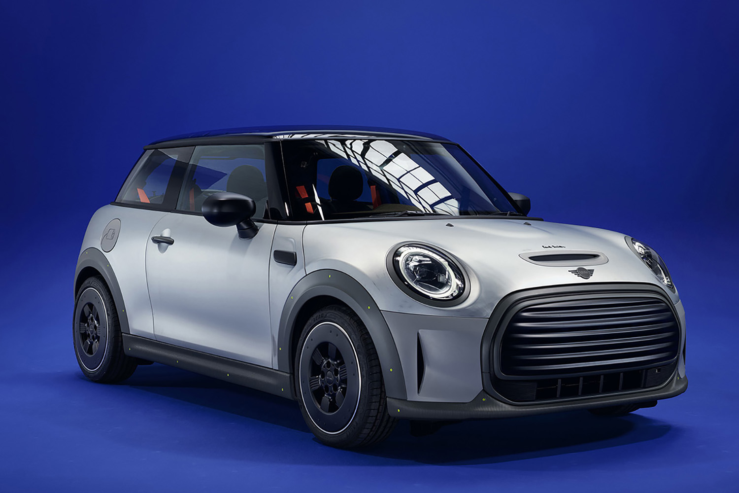 MINIストリップのフロントスタイリング