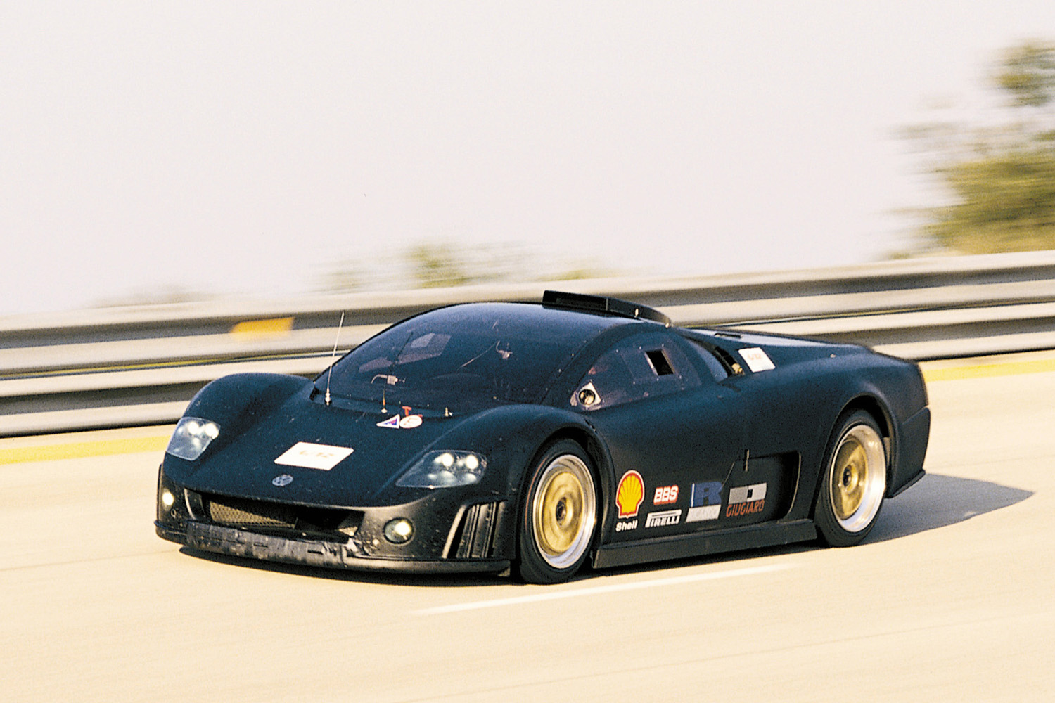 フォルクスワーゲンW12ナルドの走行シーン 〜 画像21