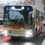 【画像】EVバスは難しいが電動化に一歩前進！　ディーゼル車の燃費改善に「ソーラーパネル」を積んでみた 〜 画像1