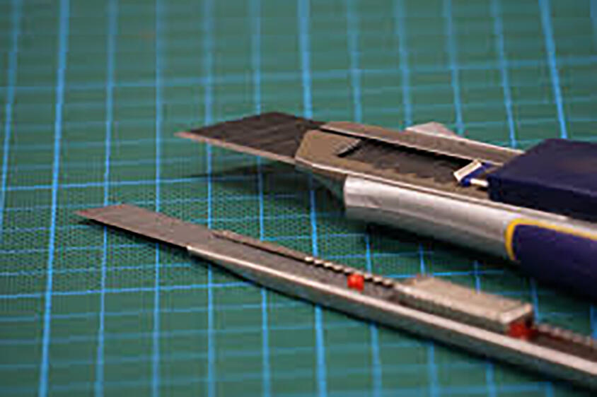 「もしもの時のため……」は捕まる可能性アリ！　「ナイフ」「バール」「ドライバー」などを車載するには「正当な理由」が必要だった