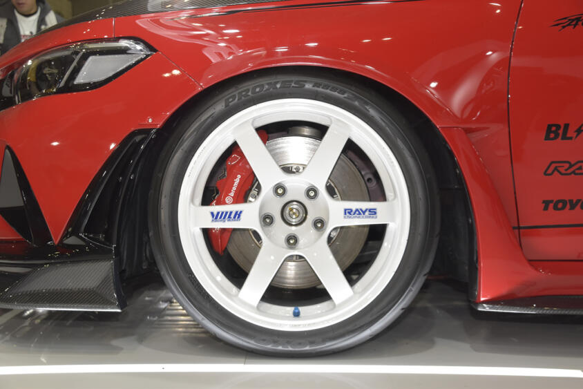 いまも大人気のホイール初代TE37が復刻……かと思いきやそうじゃない！　レイズの「30th ANNIVERSARY」のオリジナルと違う点をじっくり観察してみた