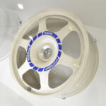 【画像】いまも大人気のホイール初代TE37が復刻……かと思いきやそうじゃない！　レイズの「30th ANNIVERSARY」のオリジナルと違う点をじっくり観察してみた 〜 画像18