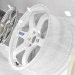 【画像】いまも大人気のホイール初代TE37が復刻……かと思いきやそうじゃない！　レイズの「30th ANNIVERSARY」のオリジナルと違う点をじっくり観察してみた 〜 画像16