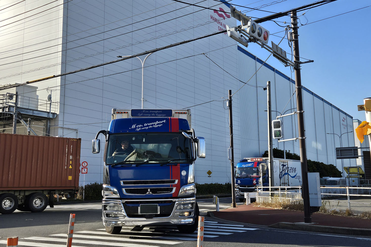 大型トラックのイメージ