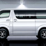 【画像】ちょ、この顔だけでも「スゴイ感」あるじゃん！　20年フルモデルチェンジしていないトヨタ・ハイエースが受けた大幅改良の中身 〜 画像37