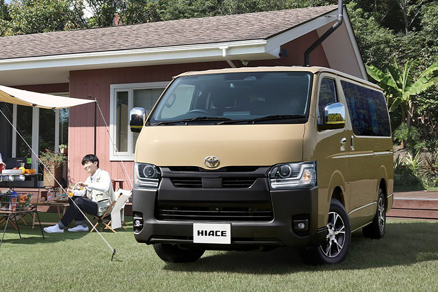 新型トヨタ・ハイエースのフロントスタイリング