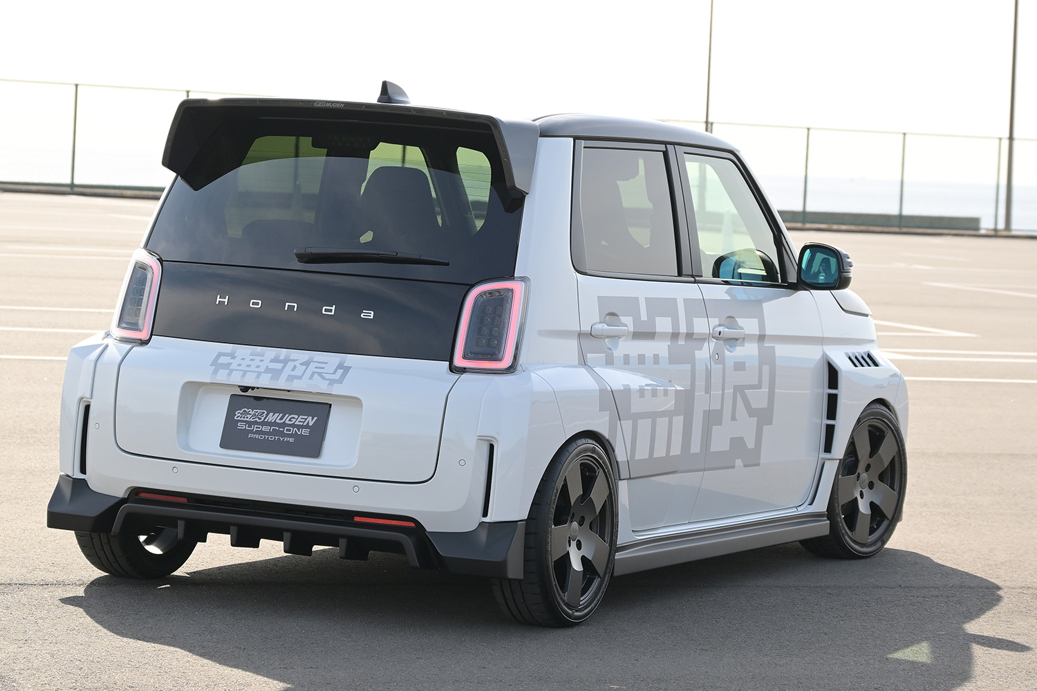 無限とホンダアクセスが発売前の「Super-ONE」をカスタマイズ 〜 画像27