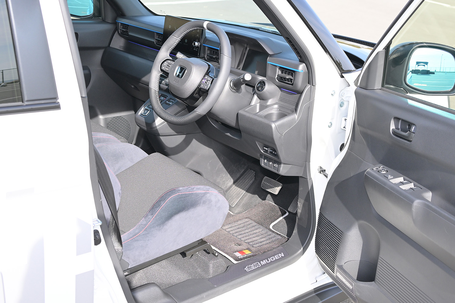 無限とホンダアクセスが発売前の「Super-ONE」をカスタマイズ 〜 画像34