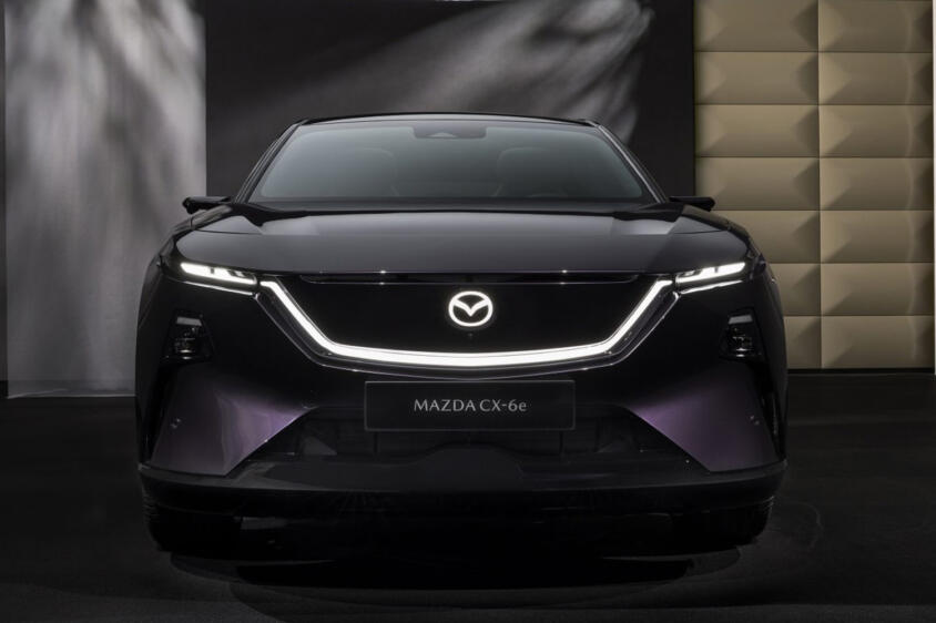 日本じゃあんまり報道されないけどマツダから気になるニューモデルが登場！　「CX-6e」に大ヒットの予感!!