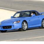 【画像】じつは日本の「タイプＳ」とは全然別モノ！　「S2000」に設定された「CR」の贅沢すぎる中身 〜 画像13