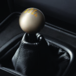 【画像】じつは日本の「タイプＳ」とは全然別モノ！　「S2000」に設定された「CR」の贅沢すぎる中身 〜 画像43