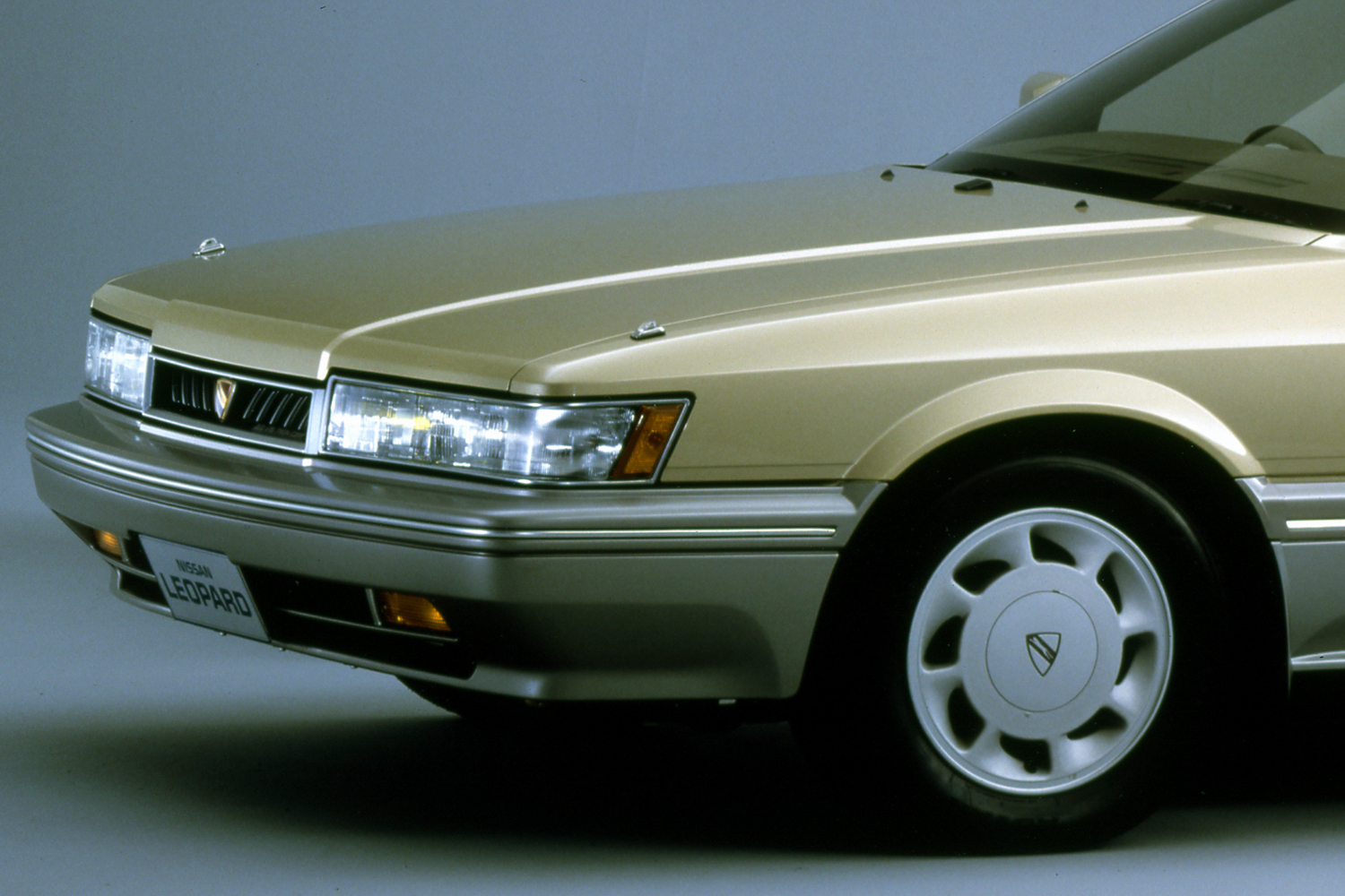 ドラマや映画で劇中車が目立たなくなったワケ