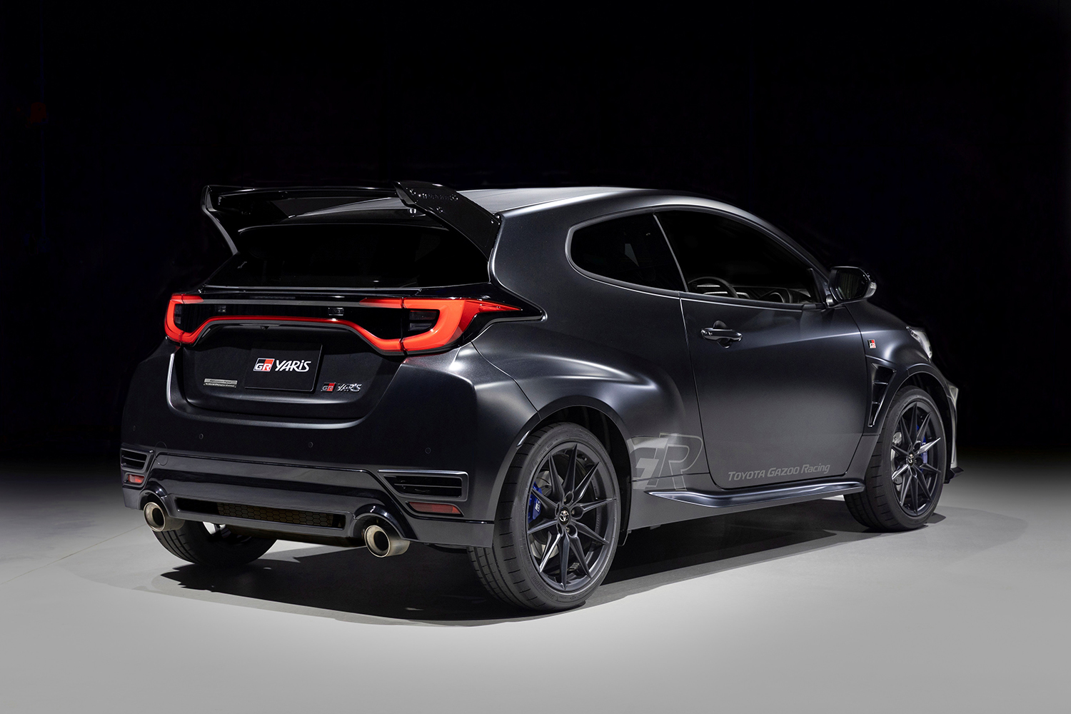 GRヤリス Sébastien Ogier 9x World Champion Editionのリヤスタイリング 〜 画像2