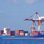 【画像】港で見かけた大きなスロープ！　荷物の積み込みに重要な意味をもつ「バンニングスロープ」の使い方とは 〜 画像1