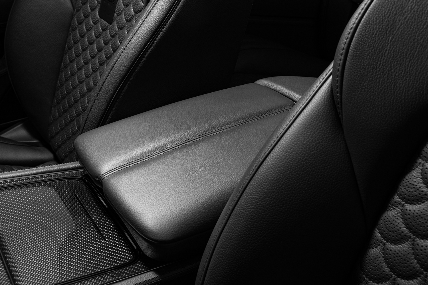 ベントレーをベースにブラバスが手がけた「900」シリーズ 〜 画像45