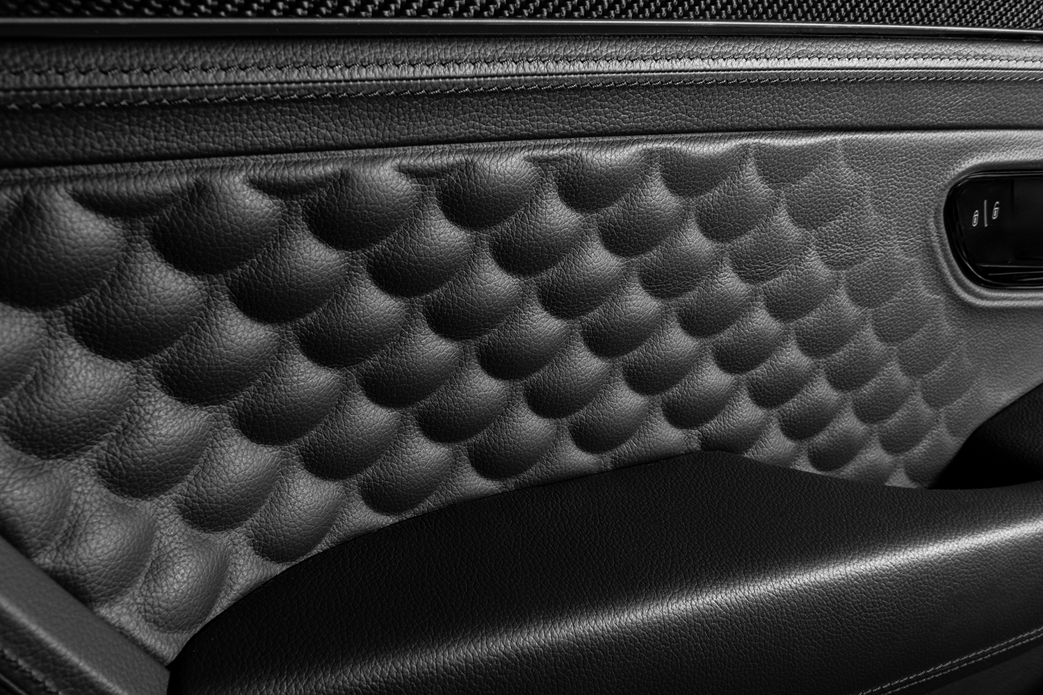 ベントレーをベースにブラバスが手がけた「900」シリーズ 〜 画像51