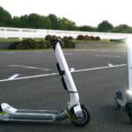 【画像】160km/h超えの電動キックボードって……まさに狂気！　Bo社の挑戦がガチで常軌を逸していた 〜 画像12