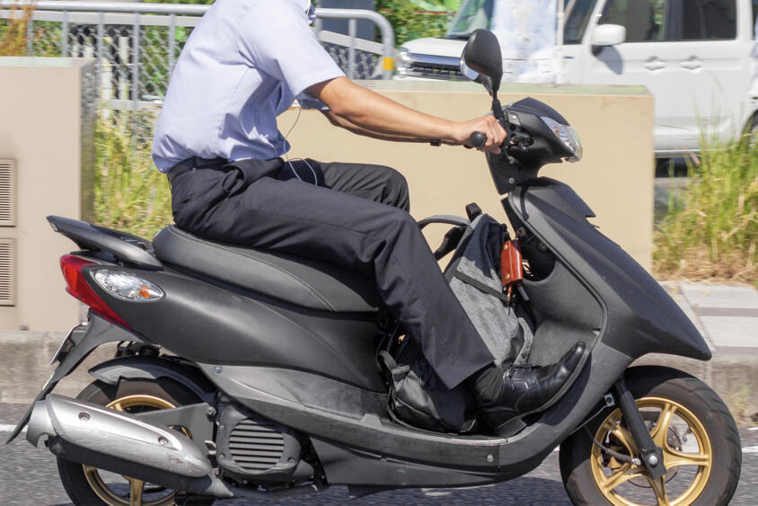 原付バイクの基準が変わって50ccが消えて125ccに！　当然値段もメチャクチャ上がってるけど配達必須の商売はやっていける？