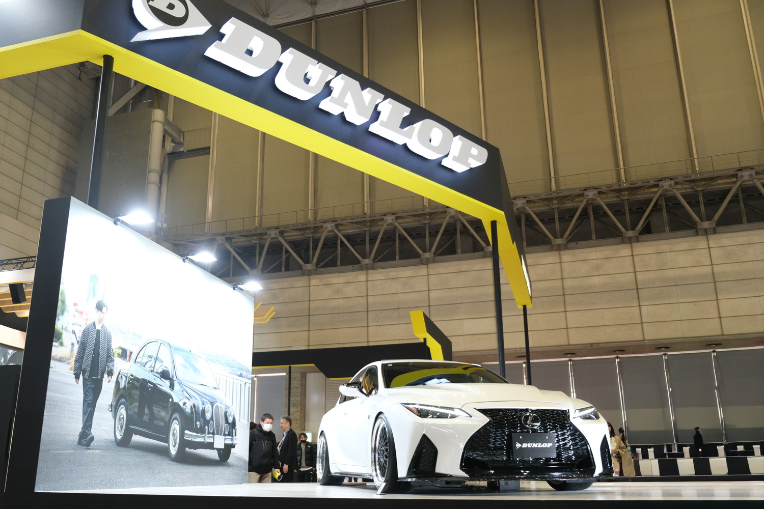 次世代オールシーズンのダンロップ「シンクロウェザー」は全教科80点を叩き出すタイヤの優等生だった【東京オートサロン2026】 〜 画像1