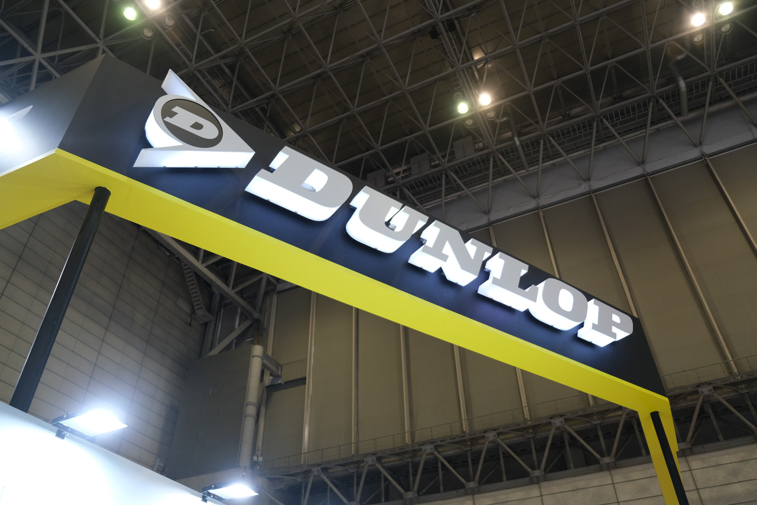 次世代オールシーズンのダンロップ「シンクロウェザー」は全教科80点を叩き出すタイヤの優等生だった【東京オートサロン2026】 〜 画像2