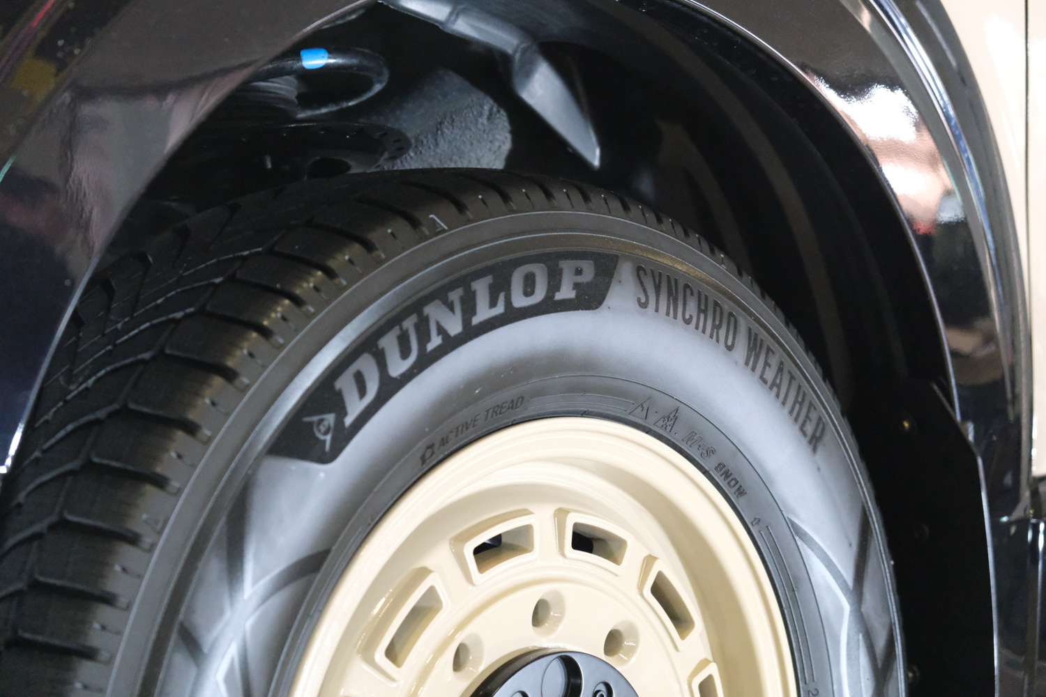次世代オールシーズンのダンロップ「シンクロウェザー」は全教科80点を叩き出すタイヤの優等生だった【東京オートサロン2026】 〜 画像35