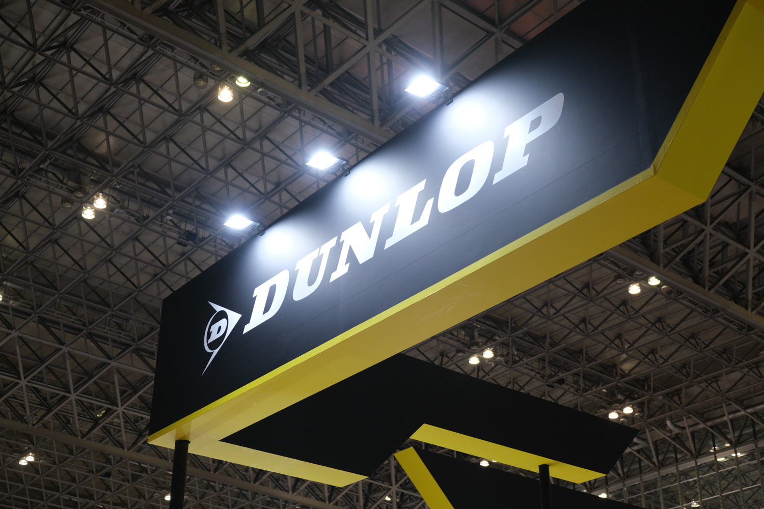 次世代オールシーズンのダンロップ「シンクロウェザー」は全教科80点を叩き出すタイヤの優等生だった【東京オートサロン2026】 〜 画像3