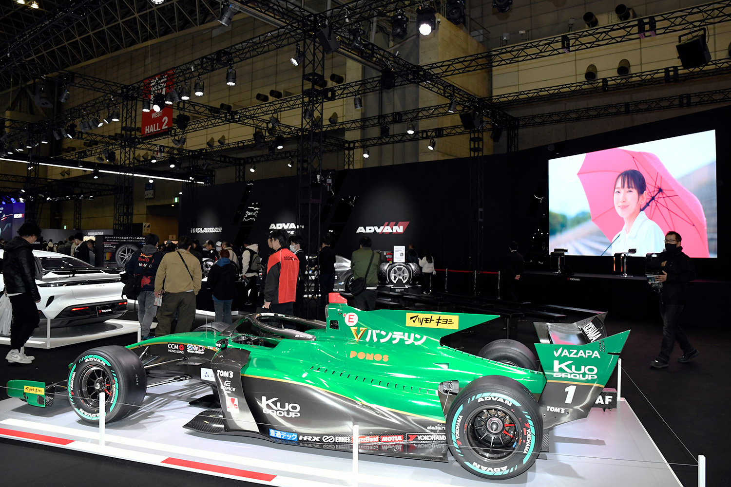 ５台のプレミアムスポーツカーがお出迎えする横浜ゴムは「アドバンスポーツV107」を激推し【東京オートサロン2026】 〜 画像9