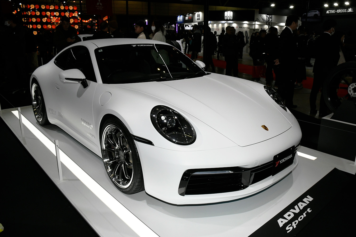 ５台のプレミアムスポーツカーがお出迎えする横浜ゴムは「アドバンスポーツV107」を激推し【東京オートサロン2026】 〜 画像4