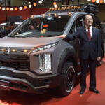 【画像】提灯に誘い込まれたらそこはデリカワールド！　新型クロカンSUVの投入も語られた三菱の「デリカ祭り」が楽しすぎる【東京オートサロン2026】 〜 画像9