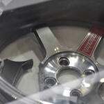 【画像】もはやレイズのホイール美術館！　押しも押されもせぬ名ホイール「TE37」30周年の記念展示が圧巻の内容【東京オートサロン2026】 〜 画像4