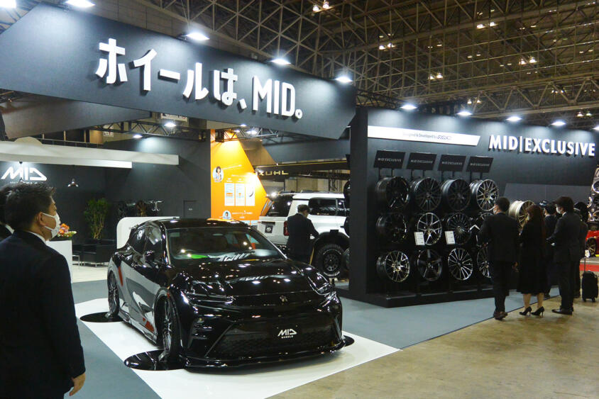 圧巻の展示量に圧倒される！　スポーツカーからSUVまですべてのカテゴリーを網羅する「MID」ブースがホイール大展示場だった【東京オートサロン2026】