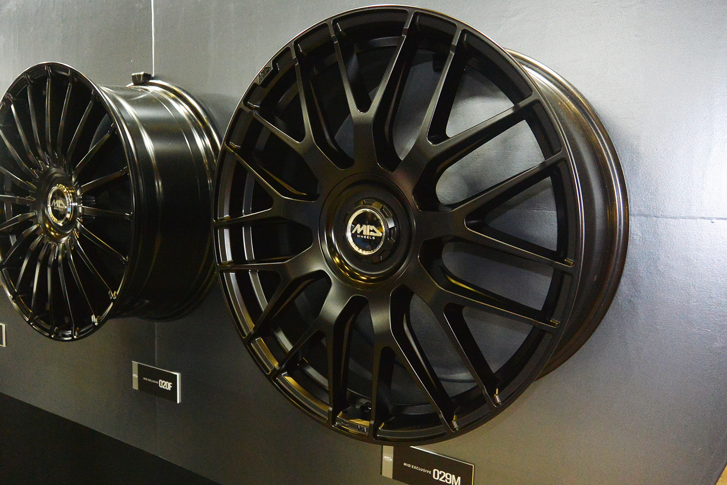 スポーツからSUVまで一気に網羅する「MID」ブースはもはやホイール大展示場だった【東京オートサロン2026】 〜 画像5