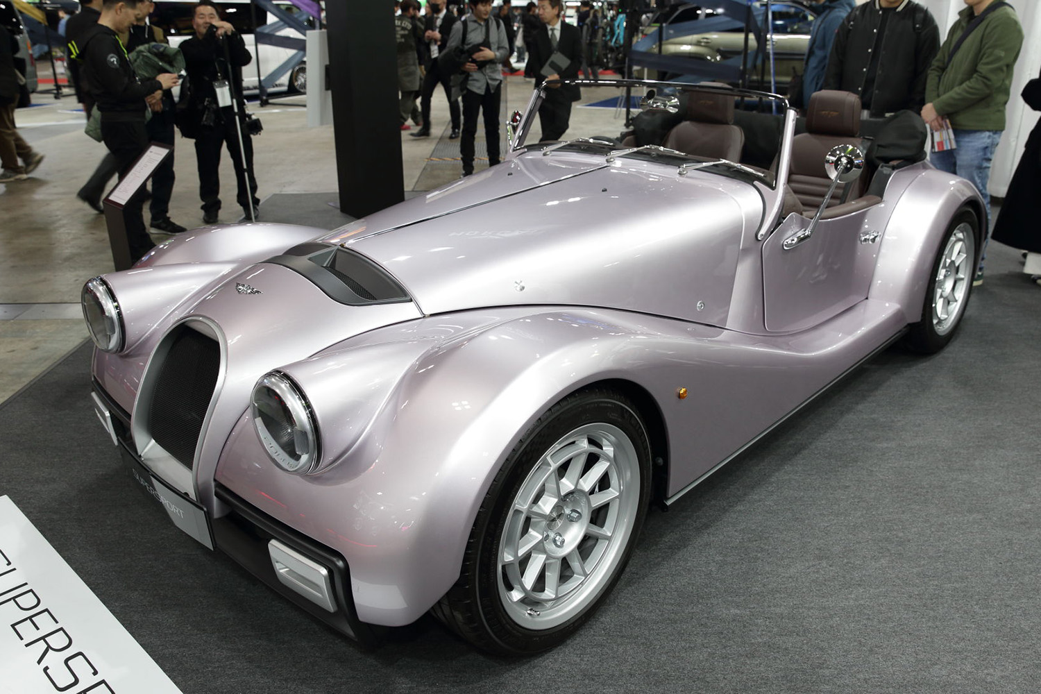 モーガン・スーパースポーツのフロントスタイリング