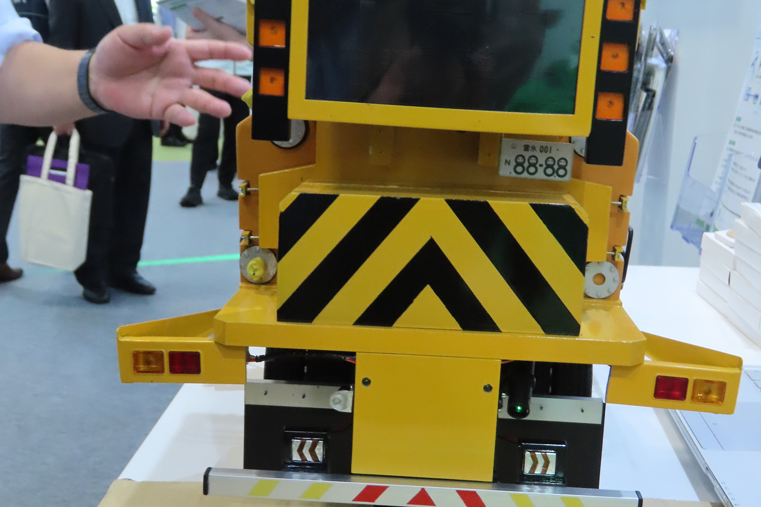 凍結防止剤散布車の最先端 〜 画像2