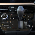 【画像】【試乗】スーパーハイトワゴンの使い勝手と悪路走破性を併せもつ！　新型デリカミニは誰もが買って間違いなしのオールラウンダー 〜 画像18