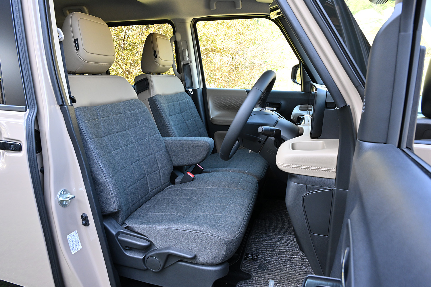 新型デリカミニはやっぱりデリカファミリーの一員だった 〜 画像27