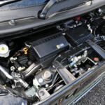 【画像】【試乗】スーパーハイトワゴンの使い勝手と悪路走破性を併せもつ！　新型デリカミニは誰もが買って間違いなしのオールラウンダー 〜 画像33