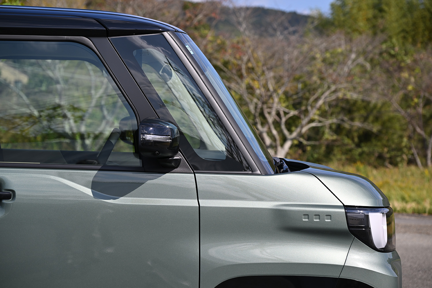 新型デリカミニのサイドスタイリング