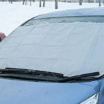 【画像】降雪予報が出たら「ワイパー立てろ」「サイドブレーキ下ろせ」って何のため？　「日本最低気温の日」に確認しておきたい誰でもできるクルマの冬対策 〜 画像2