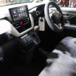 【画像】クルマを「着る」って楽しい毎日が待ってる予感！　ダイハツ「ムーヴ #ootd」の男性にも刺さるポップさの秘密 〜 画像4