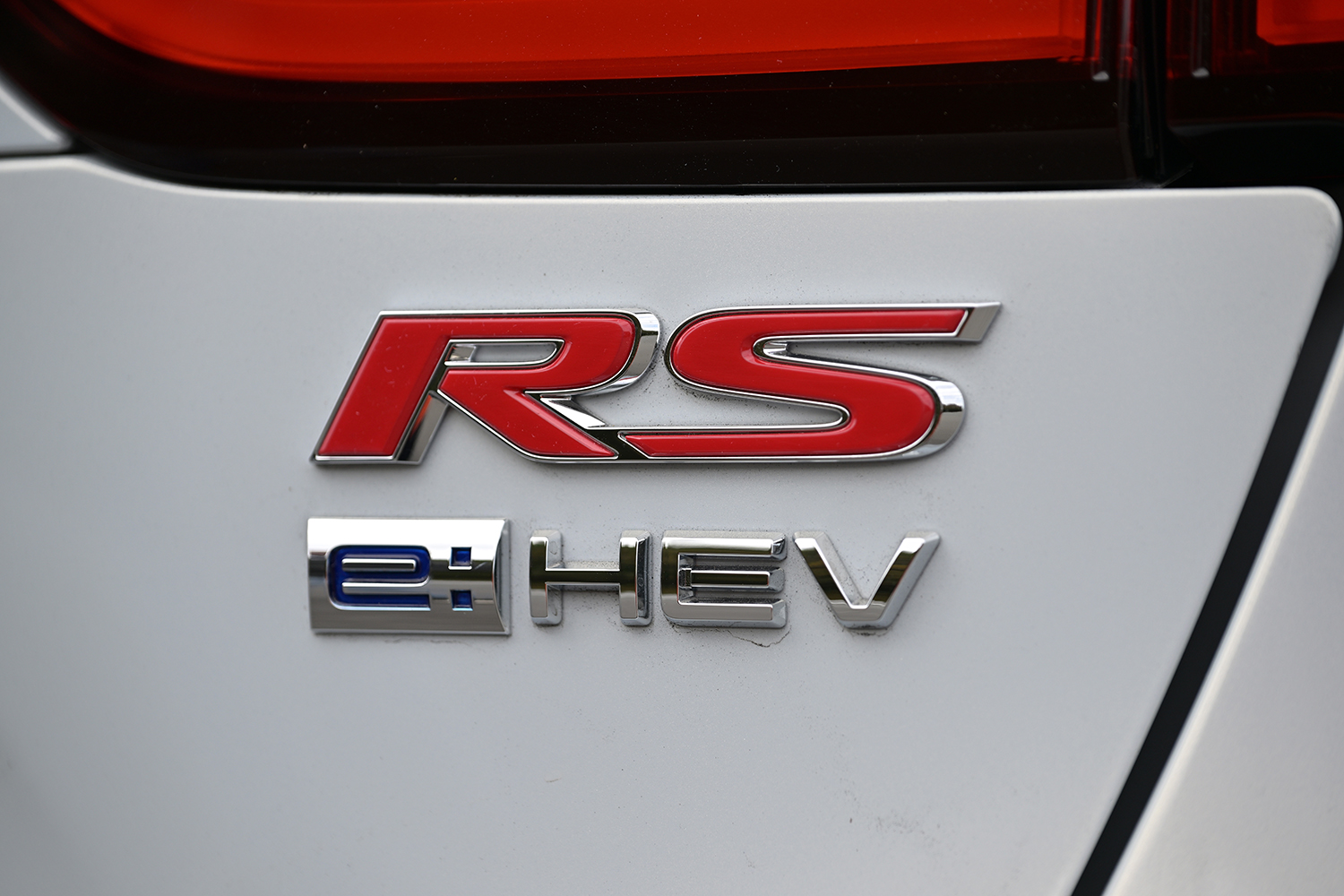 メーカーごとのグレード名の意味