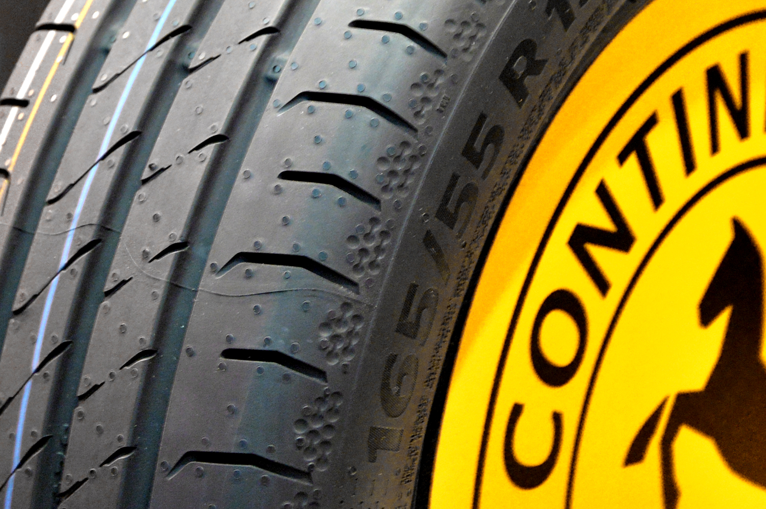 コンチネンタル ハイパフォーマンス・エコのディンプルパターン